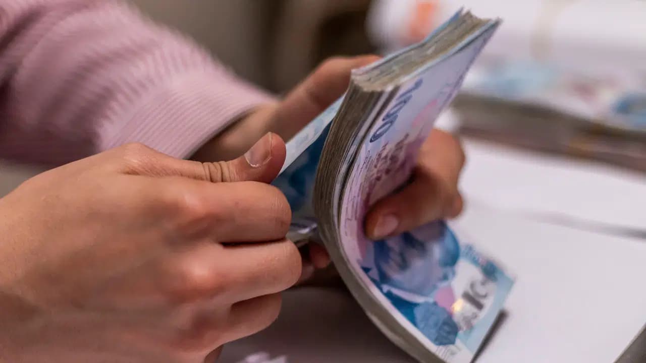 Emekli ve memur maaşları ne kadar olacak? Ocak 2027 için yeni zam tahminleri