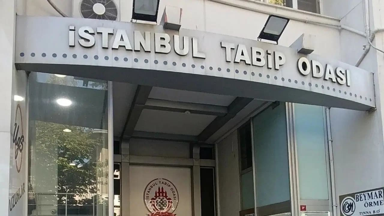 İstanbul Tabip Odası'ndan 'Ailem Güvende' operasyonlarına tepki: 'LGBTİ+ ve HIV alanında çalışan kurumların hedef alınması kaygı verici'