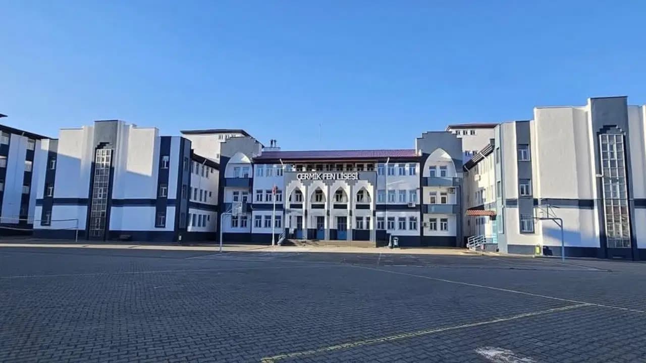 Diyarbakır’da fen lisesinde 11 öğrenci hastaneye kaldırıldı