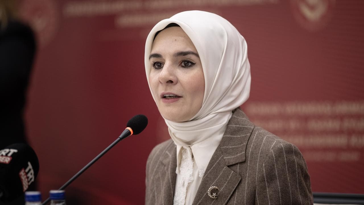 Bakan Göktaş'tan "fon" iddialarıyla ilgili isimlere suç duyurusu