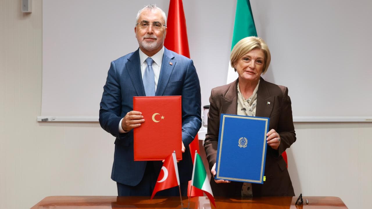 Türkiye ile İtalya arasında "iş birliği mutabakat zaptı" imzalandı