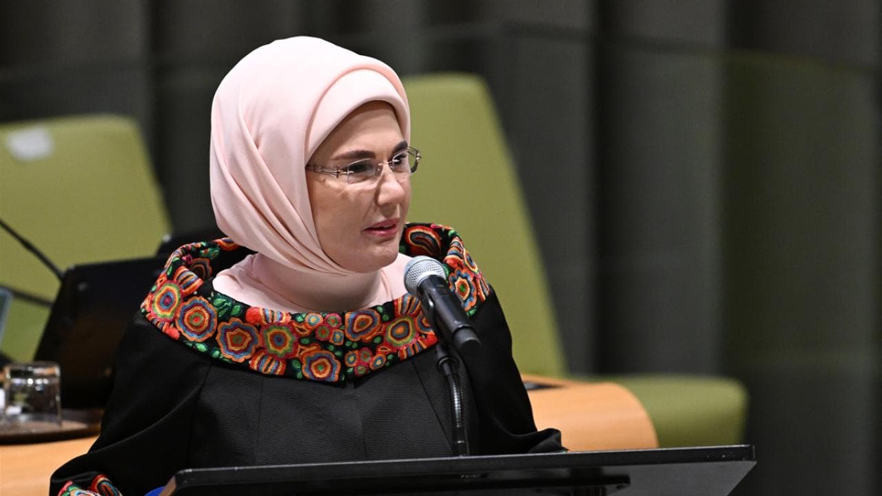 Emine Erdoğan: Birincil meselemiz kullan-at kültüründen uzaklaşmak