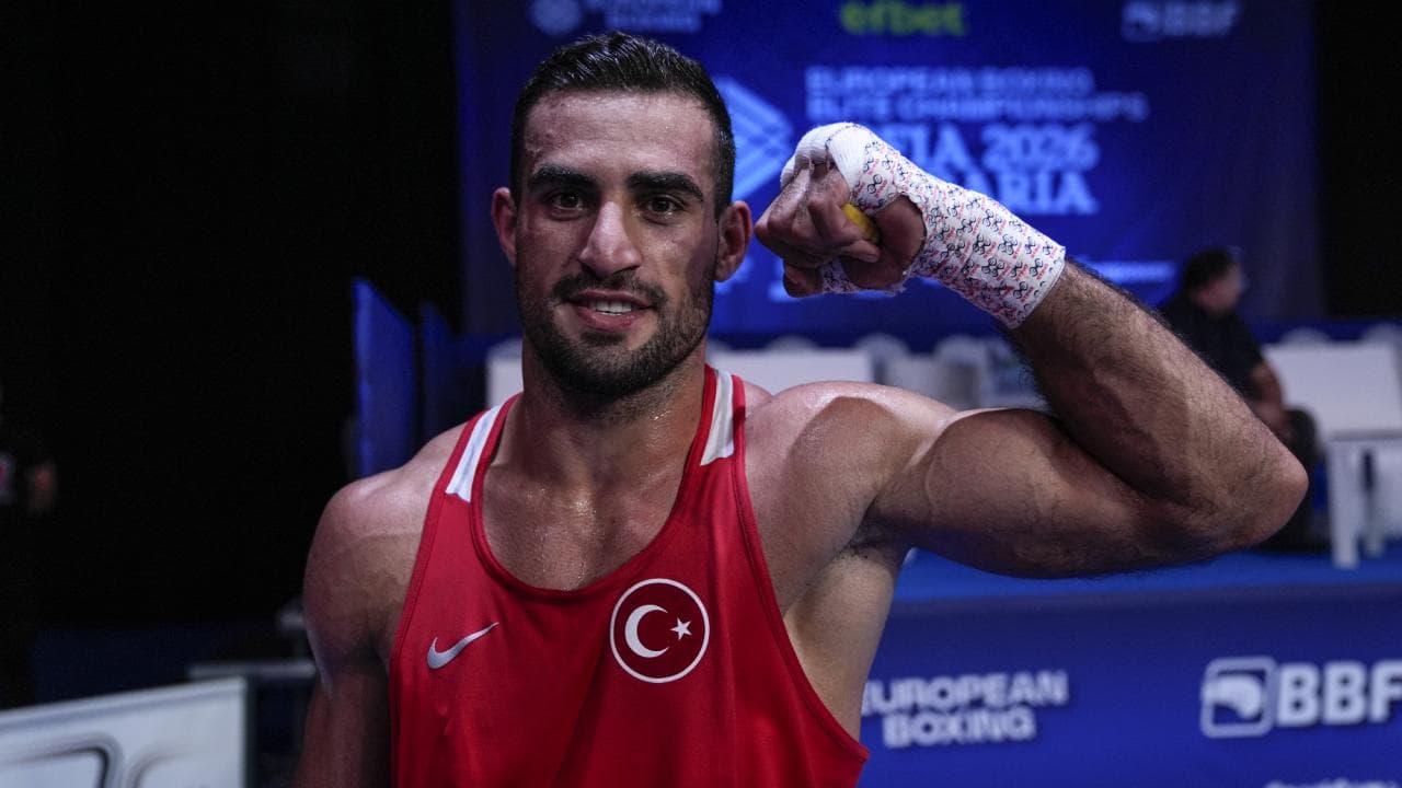 Milli boksör Yaşar, Avrupa Şampiyonası'nda finale yükseldi