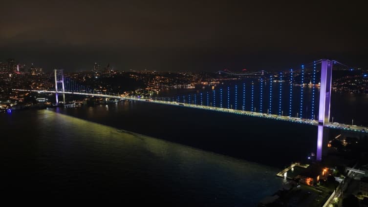 İstanbul ve Ankara'nın simge yapılarında TDT Zirvesi'ne özel gösterim