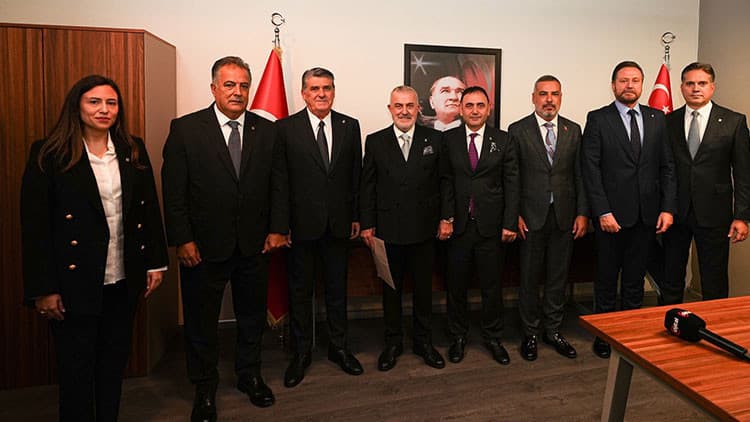 Beşiktaş Başkanı Serdal Adalı'nın yönetim kurulu aday listesi belli oldu