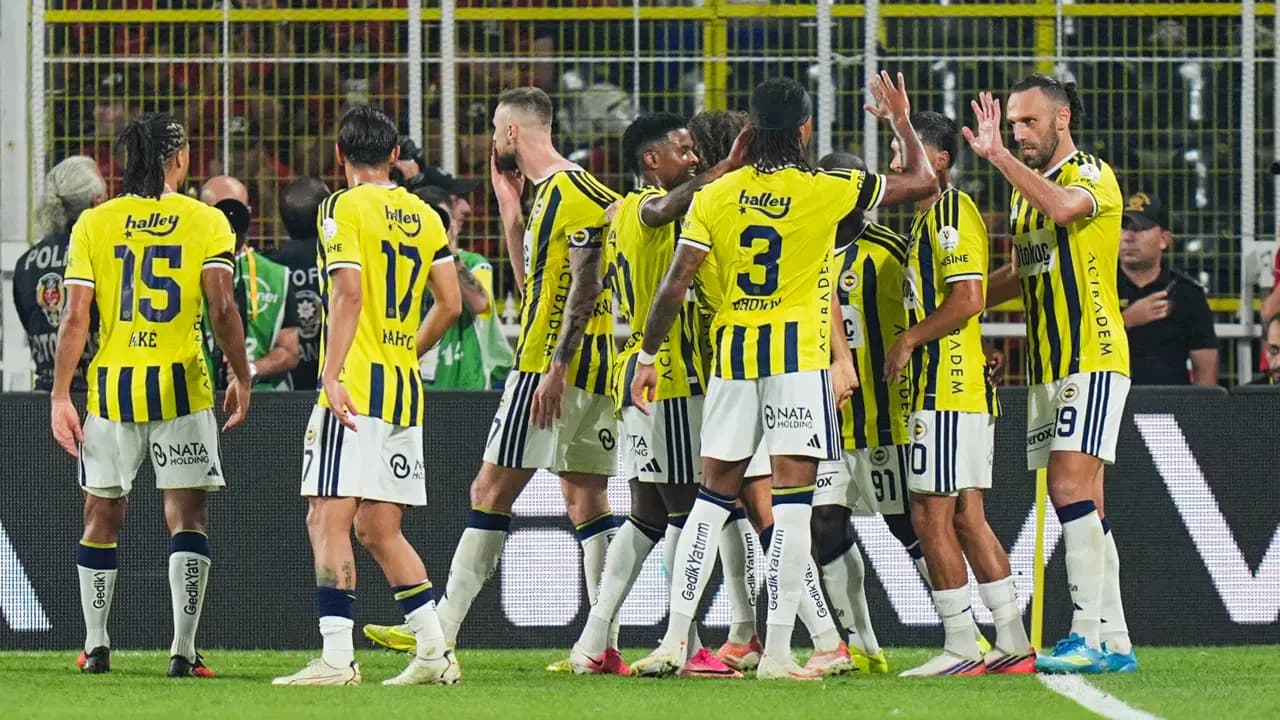 Sergen Yalçın'dan şampiyonluk iddiası: 'Beşiktaş ile Fenerbahçe yarışmayacak'