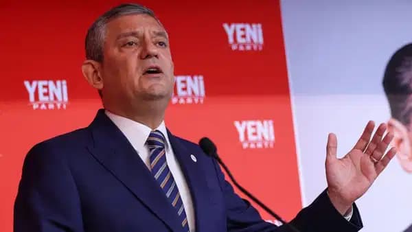 Özgür Özel'den Halk TV'nin YouTube kanalına destek: 'İzleyin, izlettirin!'