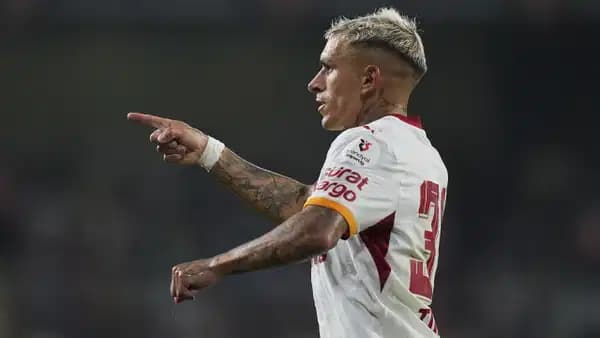 Dört yıllık hasret sona eriyor: Diego Forlan'dan Torreira kararı
