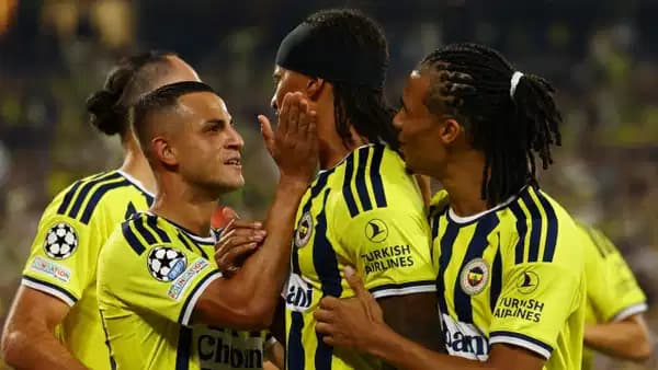 Bartuğ Elmaz'dan Roma maçı açıklaması: 'Galibiyeti kaçırdık ama...'