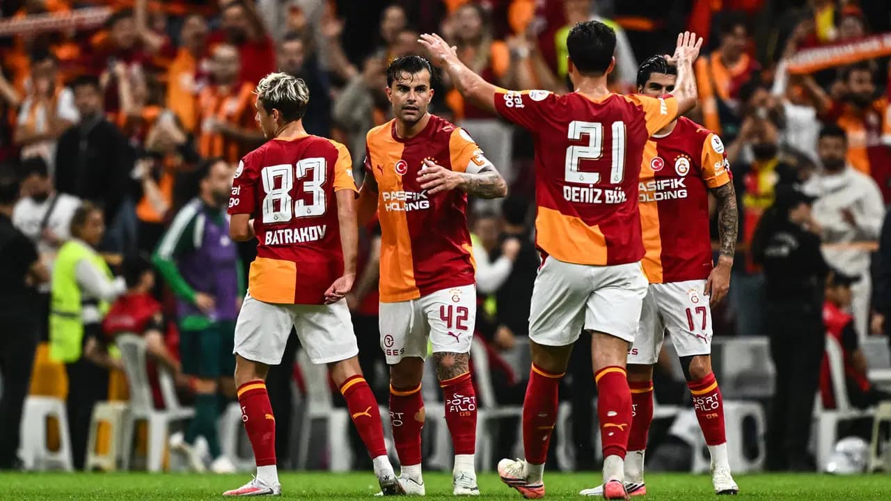 Nihat Kahveci'den Galatasaraylı futbolcuya uyarı: 'İkinci sarıyı yer oturursun kenarda'