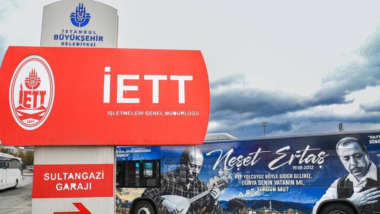 İstanbul Yollarında Neşet Ertaş'a saygı...