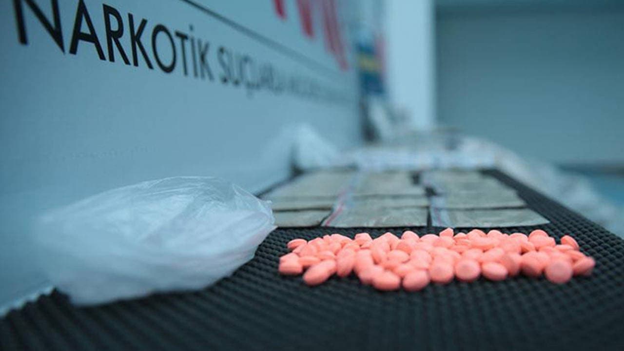 Eyüpsultan'da operasyon: Araçta 50 kilogram uyuşturucu madde ele geçirildi