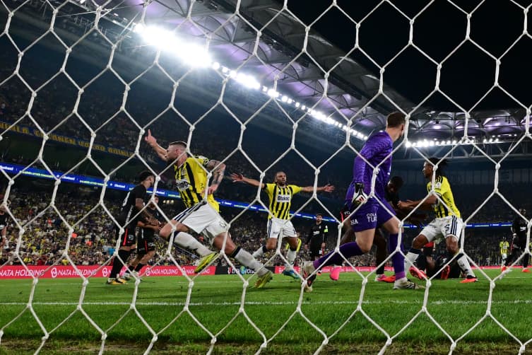 Sezonun ilk derbisinde 3 puan Beşiktaş'ın
