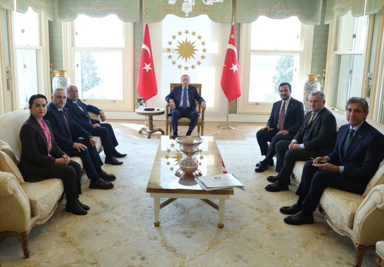 Cumhurbaşkanı Erdoğan, Çekmeköy Belediye Başkanı Çerkez'i ve Şile Belediye Başkan Vekili Terzi'yi kabul etti